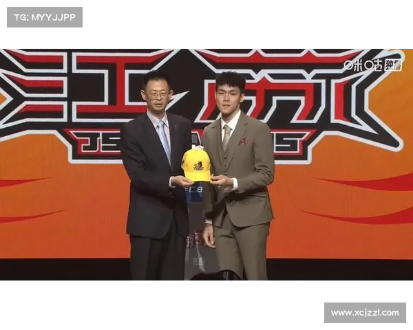 CBA官方宣布取消陈威翰选秀资格 选秀大会将在本周六举行 CBA官方宣布取消陈威翰选秀资格 选秀大会将在本周六举行